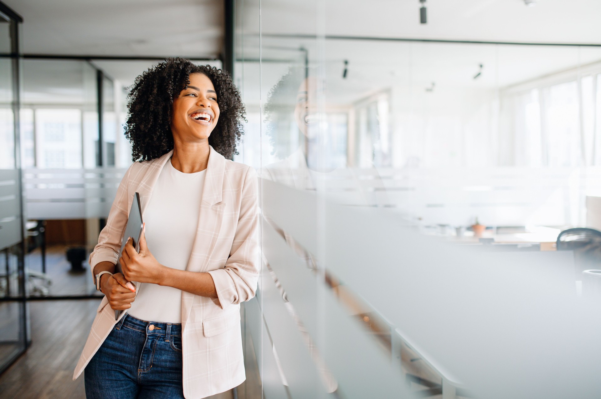 Customer Service & Logistics Executive with 15+ years of experience leading LATAM operations at large organizations like NEC, and Nokia. Expertise in post-merger integration, customer satisfaction, logistics planning, and AI-driven service automation. Managed teams of 200+ across multiple countries. Fluent in Portuguese, English and Spanish.